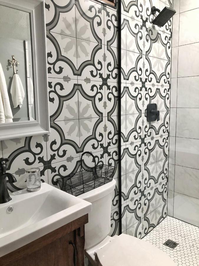 The Walnut Grove Bnb Harrow Dış mekan fotoğraf